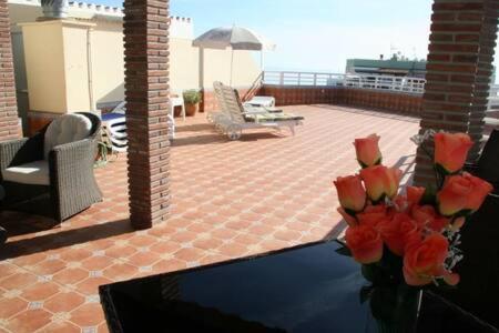 Gran Ático al lado de la playa Apartamento Torrox Exterior foto