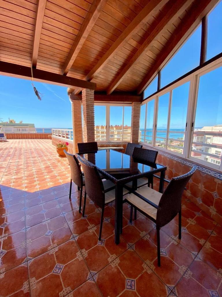 Gran Ático al lado de la playa Apartamento Torrox Exterior foto